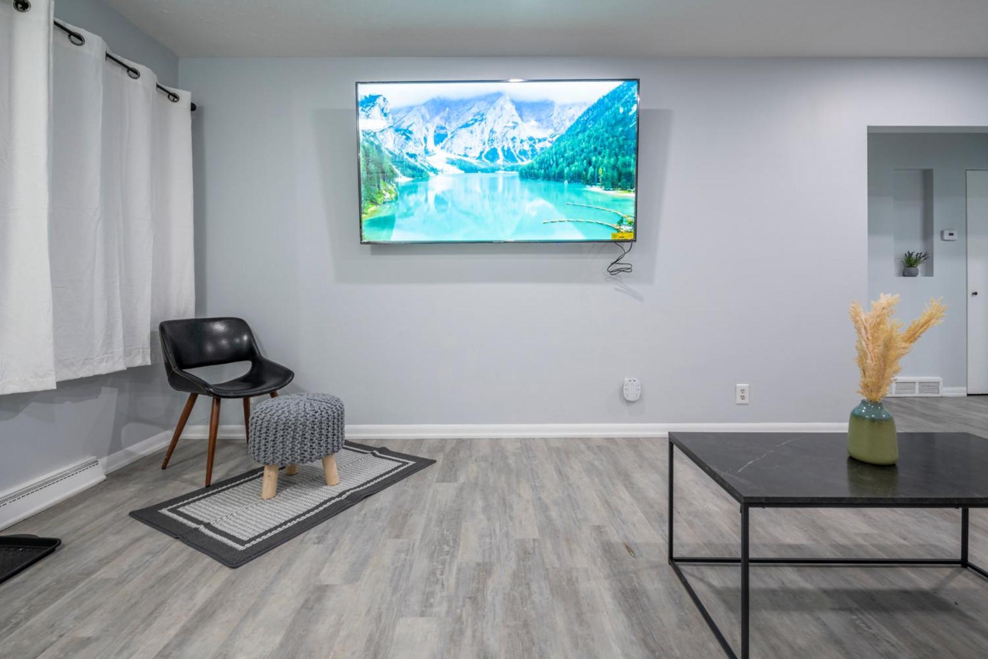 Centre Street Upper 2Bedsuite 4408 Calgary Exterior photo